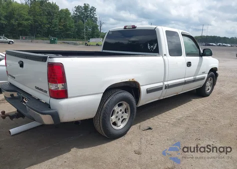 2002 Chevrolet Silverado 1500 Ls z USA, uszkodzony, nr VIN 2GCEC19V321353356